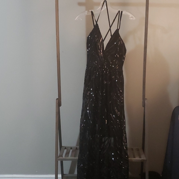 Cherished sequin dress - Picture 3 of 9